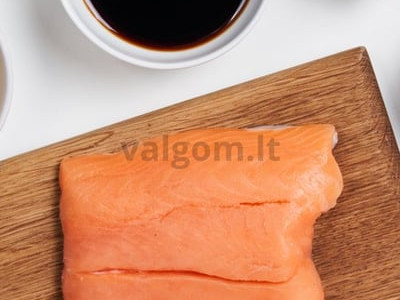 Lašiša medaus ir garstyčių padaže kepta orkaitėje. Žingsnis 1