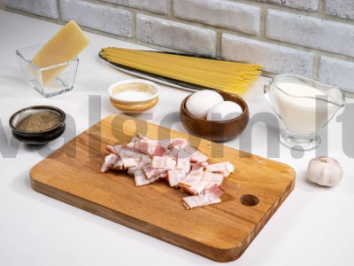 Naminiai makaronai carbonara receptas Žingsnis 2