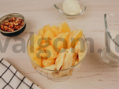 Vaisių salotos po sviestiniu kremu receptas Žingsnis 3