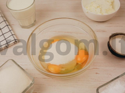 Šachmatinis sausainis su mėlynėmis ir varškės sūriu receptas Žingsnis 2