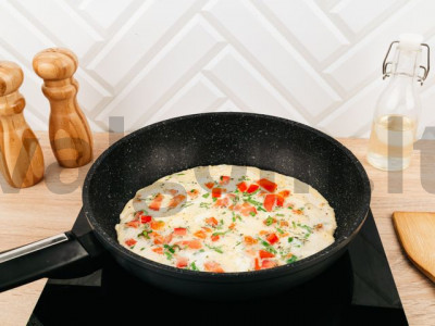 Omletas su pomidorais ir žolelėmis receptas Žingsnis 5