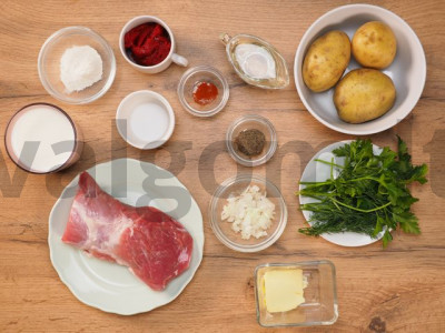 Jautienos stroganoff su pomidorų pasta receptas Žingsnis 1