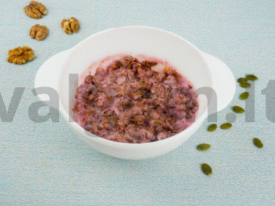 Granola su moliūgų sėklomis, žemės riešutais, graikiniais riešutais ir medumi receptas pagrindine nuotrauka