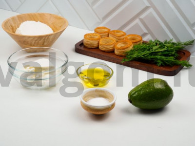 Tartaletės su varške, avokadais ir feta receptas Žingsnis 1