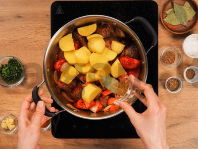 Jautienos šurpa su pomidorų pasta receptas Žingsnis 3