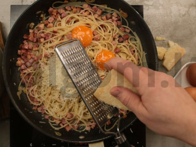 Spagečiai carbonara receptas Žingsnis 5