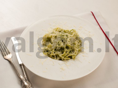 Pesto makaronai pagrindine nuotrauka