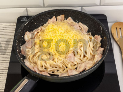 Carbonara su kumpiu ir grietinėle Žingsnis 6