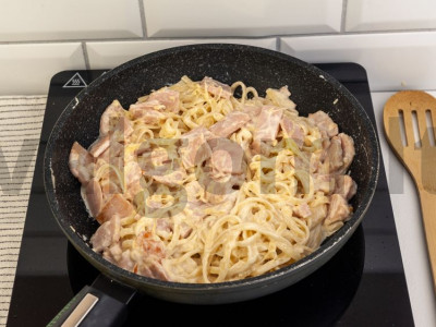 Carbonara su kumpiu ir grietinėle Žingsnis 7