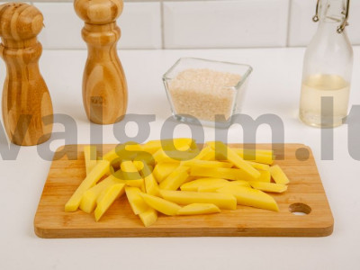 Jūrinių lydekų žuvies sriuba su pomidorų pasta Žingsnis 2