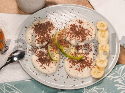 Mikrobangų krosnelės meringue pagrindine nuotrauka