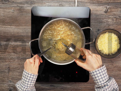 Makaronai su grybais grietinėlės padaže su parmezanu Žingsnis 2