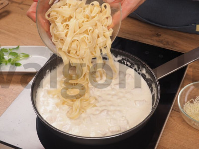 Fettuccini su vištiena Žingsnis 2