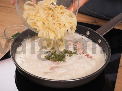 Fettuccini su šonine Žingsnis 2