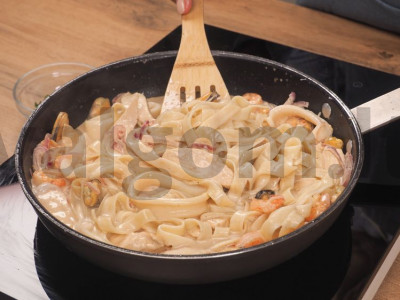 Fettuccini su jūros gėrybėmis Žingsnis 2