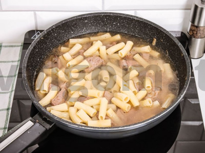 Flotsamo stiliaus makaronai su jautiena Žingsnis 3