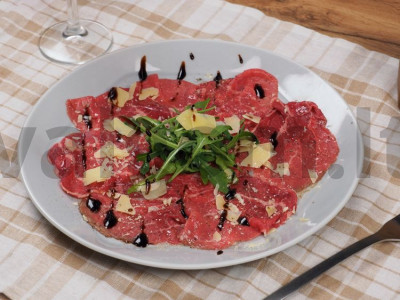 Jautienos carpaccio pagrindine nuotrauka