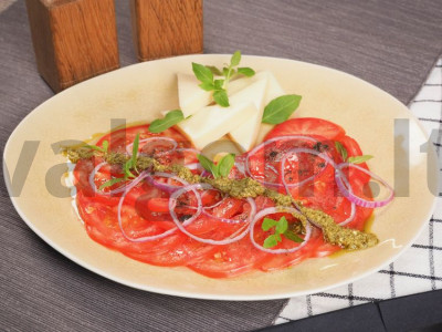 Pomidorų carpaccio pagrindine nuotrauka