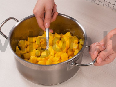 Mango uogienė Žingsnis 1