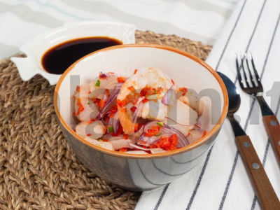 Baltųjų žuvų ceviche pagrindine nuotrauka