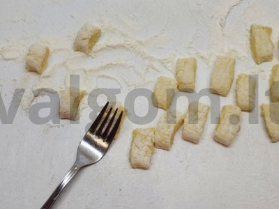 Aromatingi gnocchi su šonine Žingsnis 2