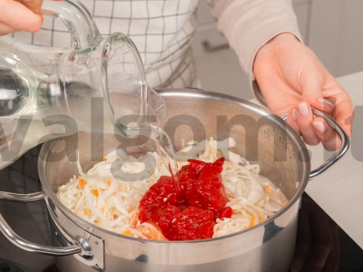Vištiena su raugintais kopūstais Žingsnis 2