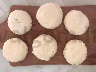 Paprasti varškės pyragėliai Žingsnis 1