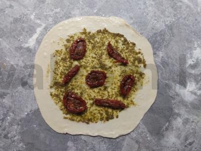 Itališka focaccia su pesto. Žingsnis 2