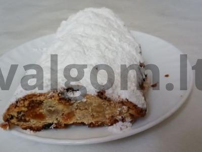 Atostogų stollen su varške pagrindine nuotrauka