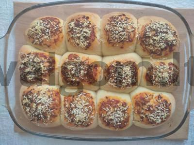 Neįprasti focaccia kamuoliukai su įdaru pagrindine nuotrauka