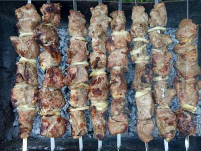 Originalus kiaulienos kebabas putojančiame marinate Žingsnis 3