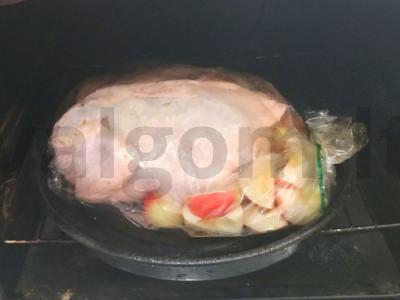 Sultinga vištiena šoninėje su troškintais obuoliais Žingsnis 3