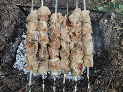 Kiaulienos kebabas majonezo ir sojos marinate Žingsnis 2