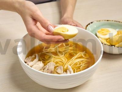 Ramen su vištiena Žingsnis 3