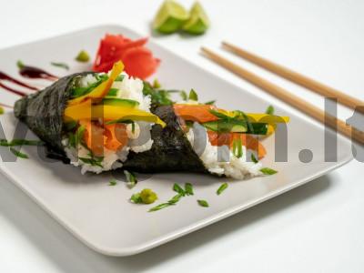 Temaki sušiai. pagrindine nuotrauka