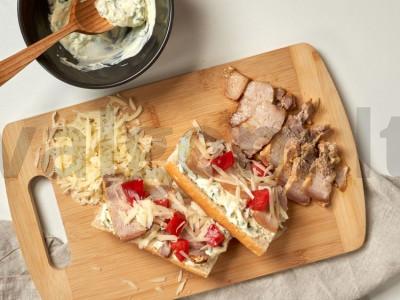 Bagetė su kiaulienos krūtinine Žingsnis 3