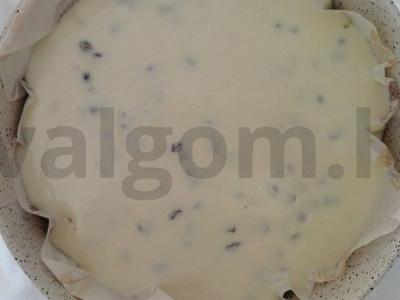 Varškės pyragas su sultenėmis Žingsnis 3