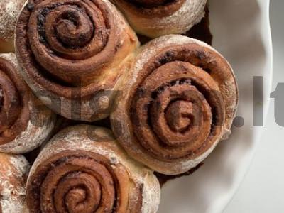 Aromatizuotos "Cinnabon" bandelės. pagrindine nuotrauka