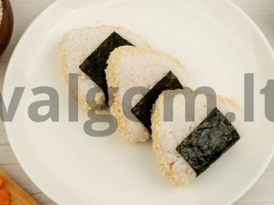 Onigiri su lašiša pagrindine nuotrauka