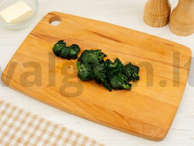 Fettuccini makaronai su lašiša, špinatais ir vyšniniais pomidorais Žingsnis 3