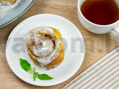 Cinnabon su konservuotais mangais. Žingsnis 7