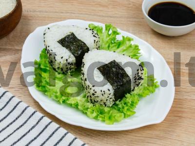 Onigiri su vištiena ir imbieru pagrindine nuotrauka