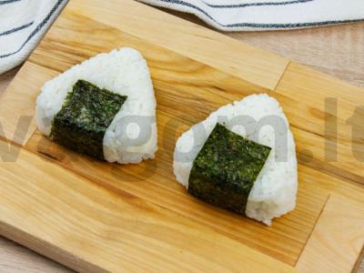 Onigiri su kukurūzais ir majonezu Žingsnis 4