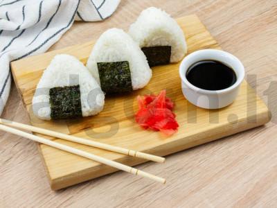 Onigiri su kukurūzais ir majonezu Žingsnis 5