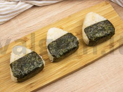 Onigiri su tunu ir svogūnais Žingsnis 3