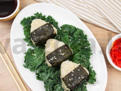 Onigiri su tunu ir svogūnais Žingsnis 4