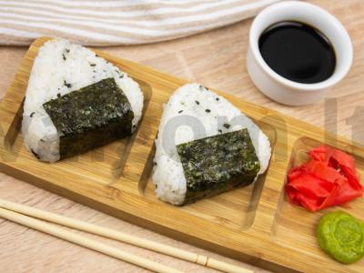 Onigiri su avokadais ir česnakais Žingsnis 3