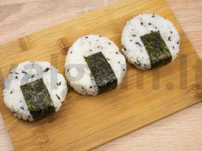 Onigiri su šiltomis paprikomis Žingsnis 2