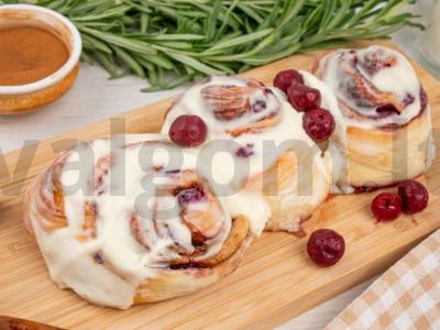 Cinnabons su šaldytomis vyšniomis Žingsnis 4