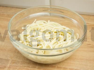 Udon su kimči ir krabų lazdelėmis Žingsnis 1